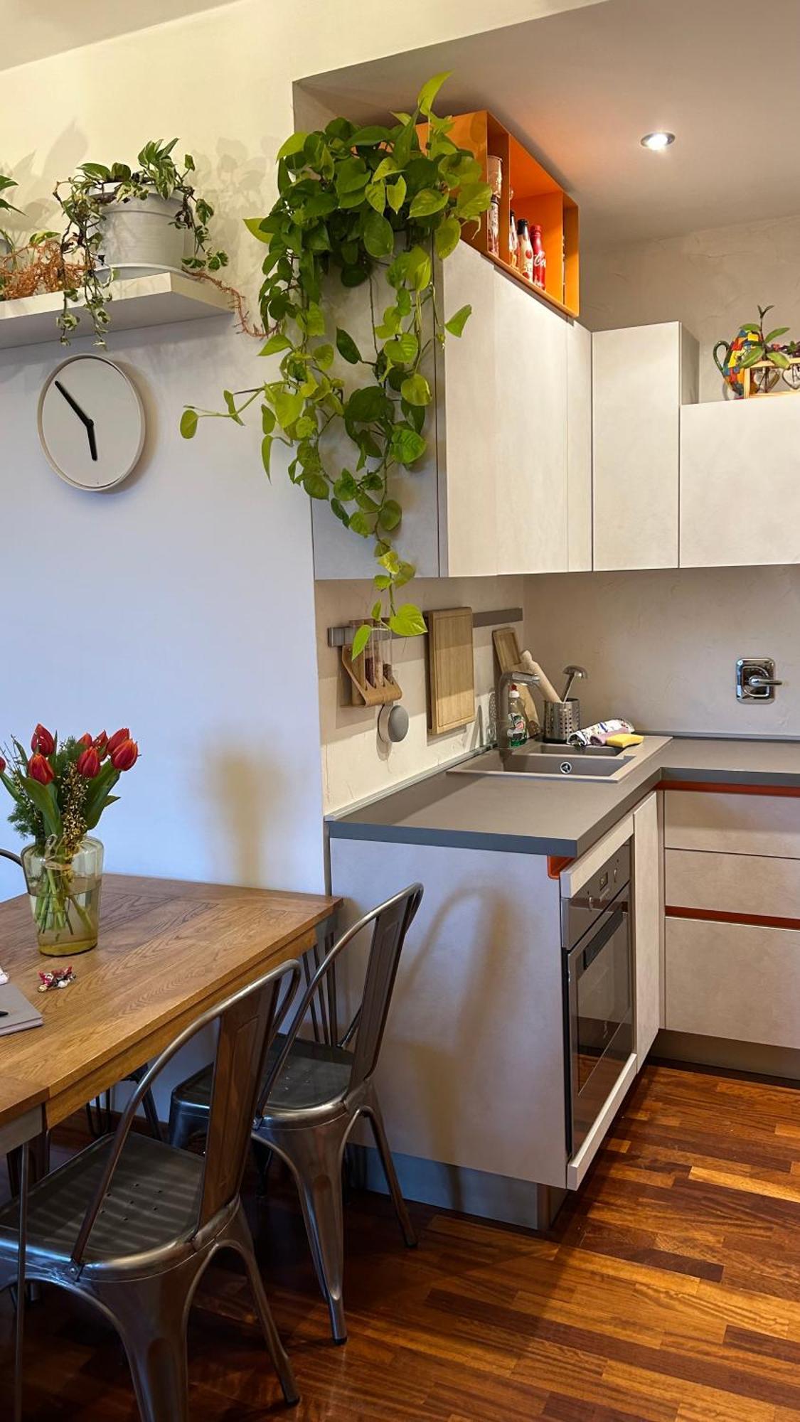 Apartment Floorplan B - 208